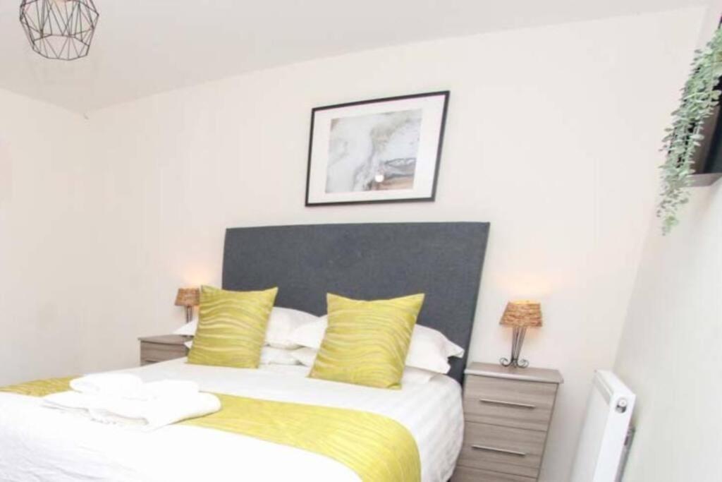 No12-Luxe Living Guest Apartment- 1 Bed-Garden-Private Parking-Wifi-Beach-City Swansea Extérieur photo